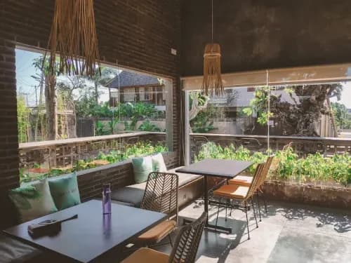 Amolas Cafe